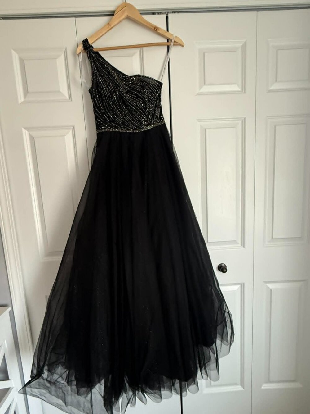 Ellie Wilde Mon Cheri Black One Shoulder Beaded Dress Size 0 Prom/Wedding/Formal